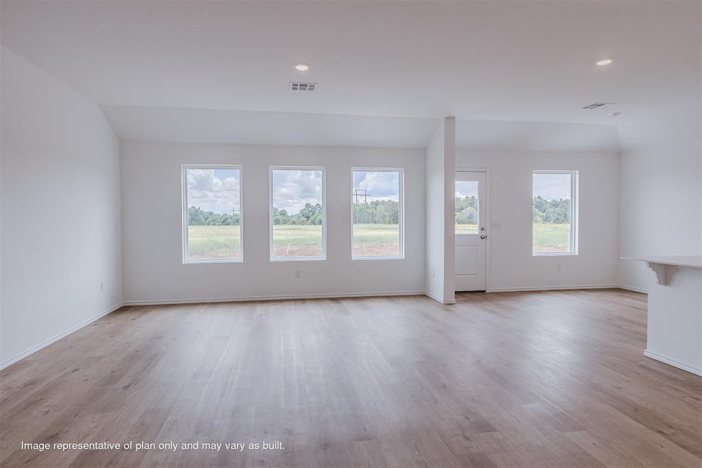 701 South Haven Drive Property Photo 2