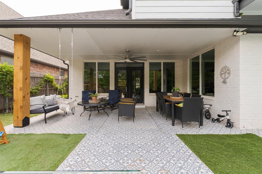 2401 Semillon Way Property Photo 6