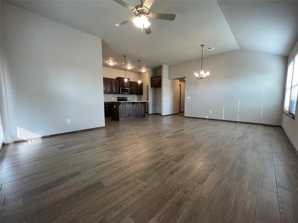2033 Sara Vista Road Property Photo 6
