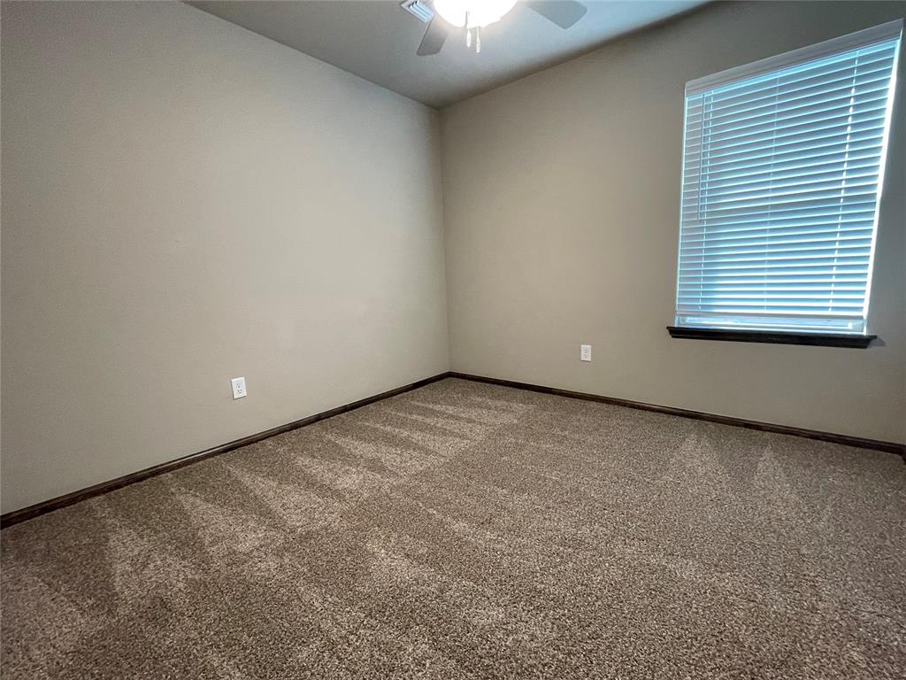 2033 Sara Vista Road Property Photo 8
