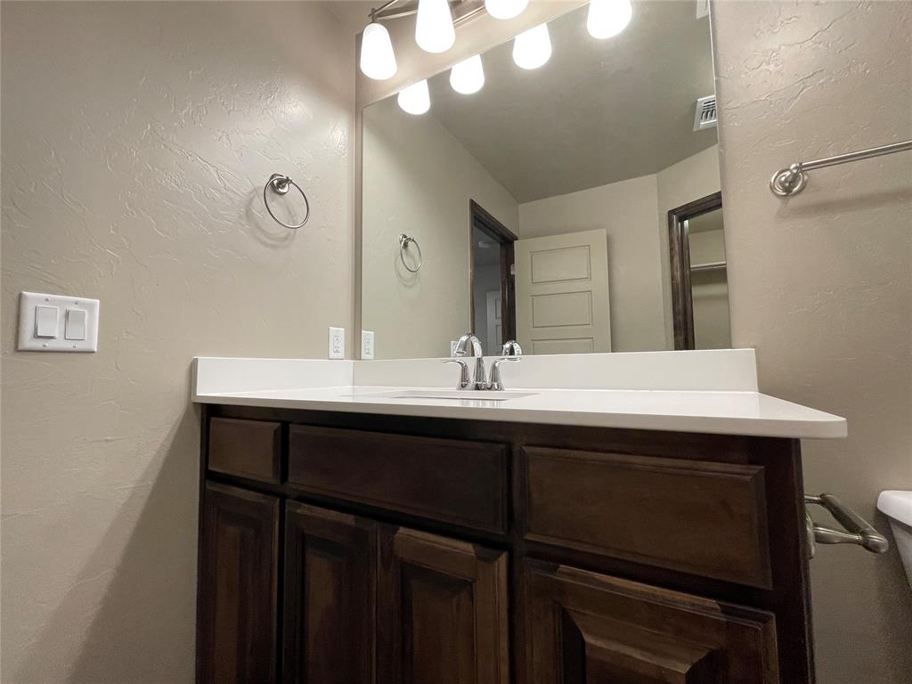 2033 Sara Vista Road Property Photo 21