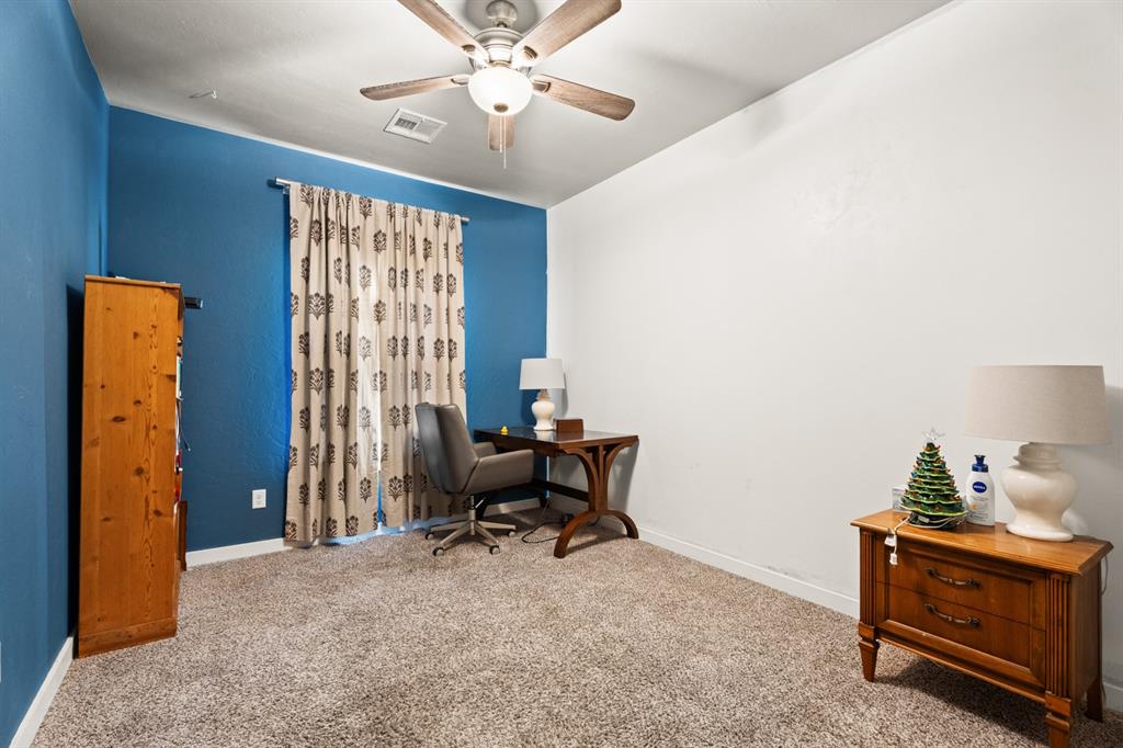 9053 Nw 143rd Street Property Photo 5