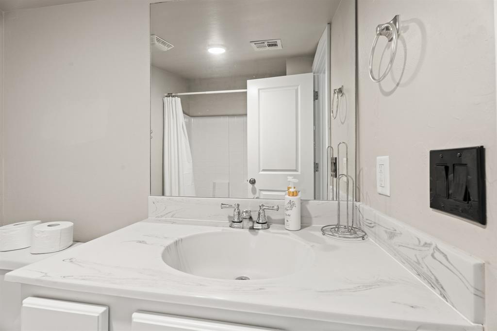 9053 Nw 143rd Street Property Photo 30