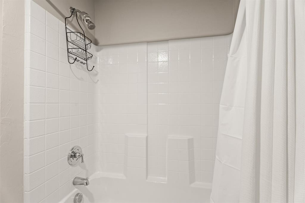 9053 Nw 143rd Street Property Photo 31