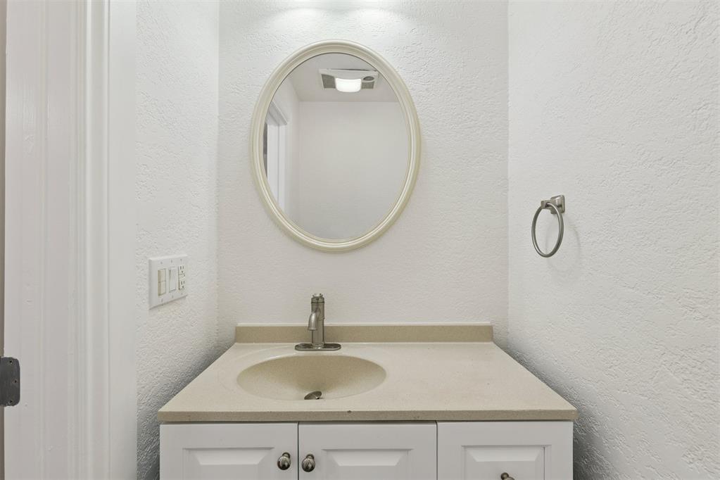 3228 Cashion Place Property Photo 14