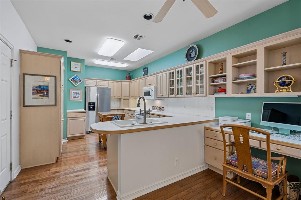 8618 N May Avenue 32b Property Photo 9