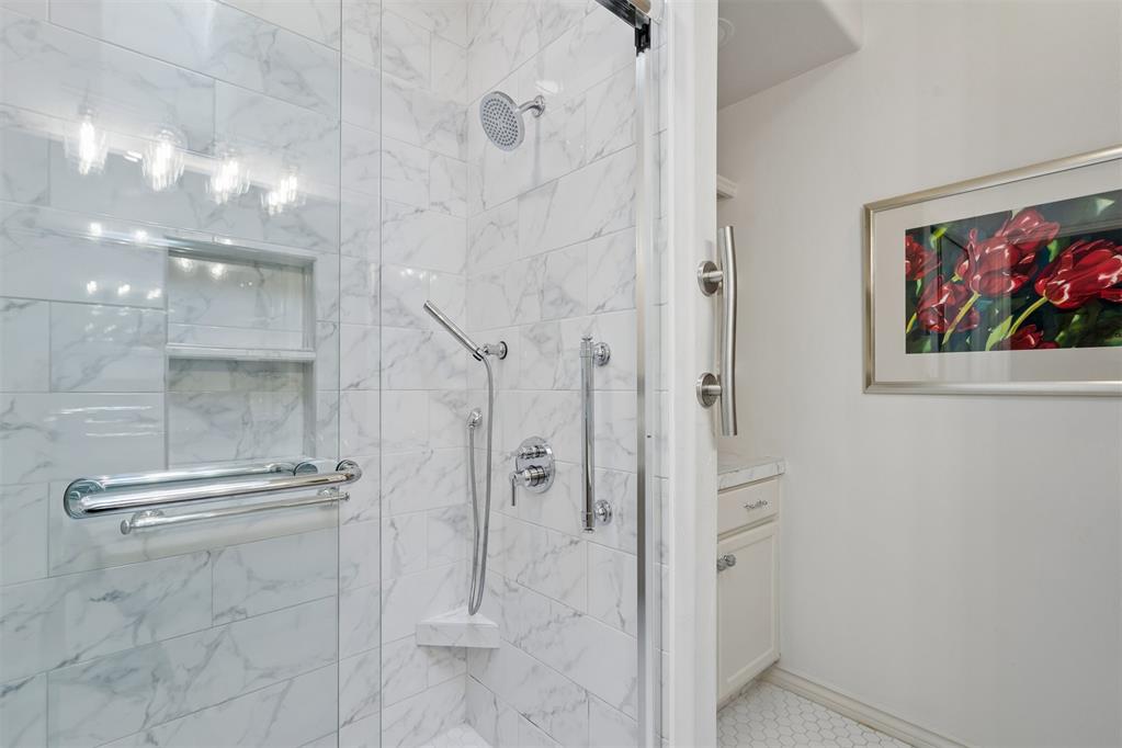 8618 N May Avenue 32b Property Photo 22