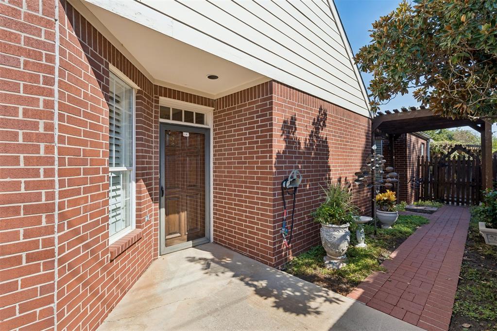 8618 N May Avenue 32b Property Photo 31