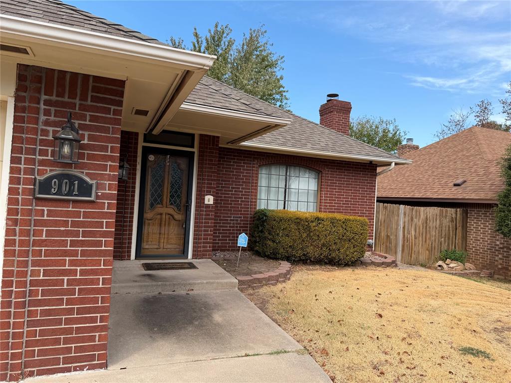 901 Randall Drive Property Photo 2