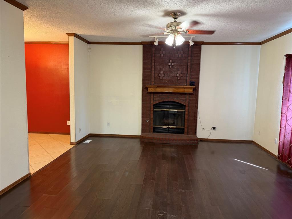 901 Randall Drive Property Photo 4