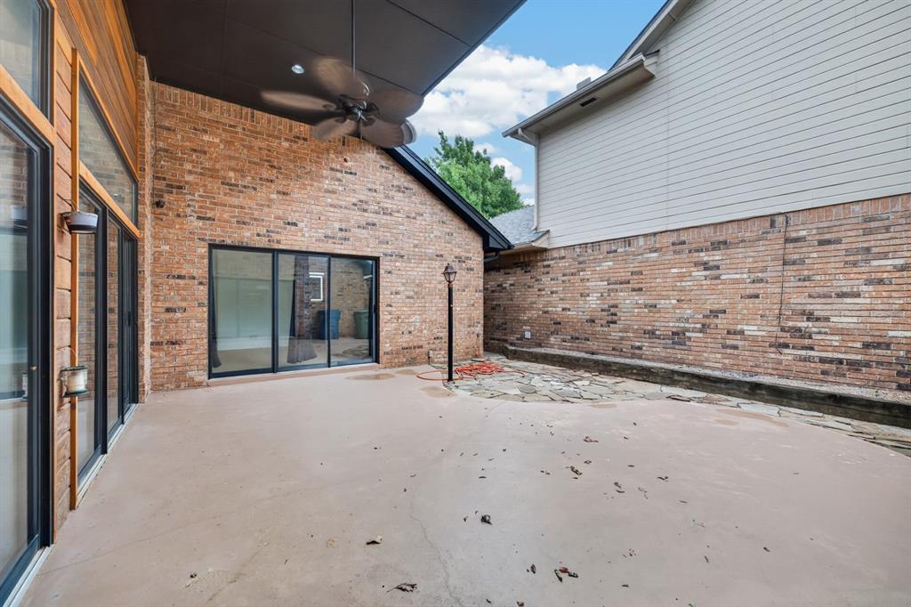 545 E Oak Place Property Photo 34