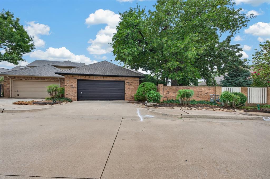 545 E Oak Place Property Photo 37