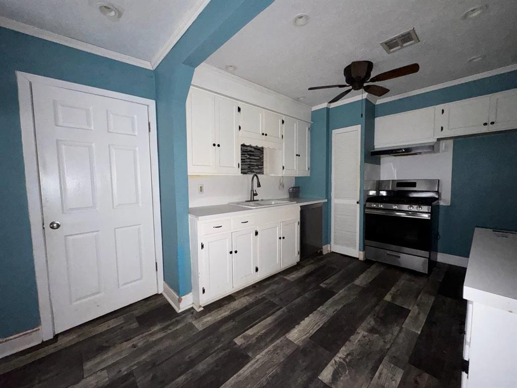 1112 N 12th Street Property Photo 4