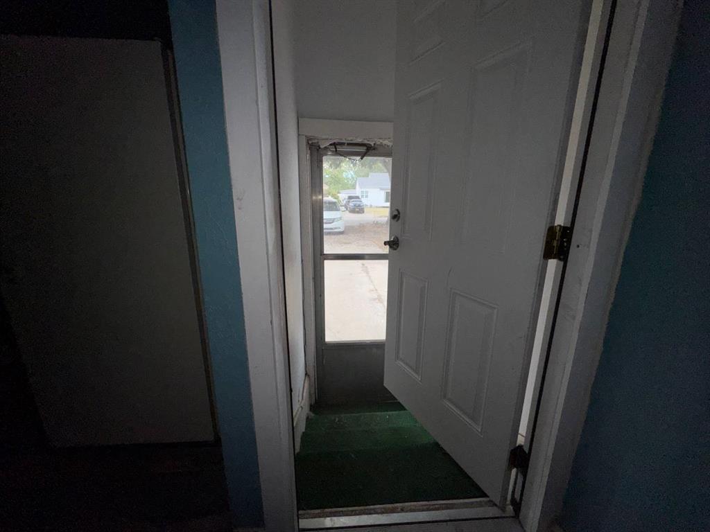 1112 N 12th Street Property Photo 8