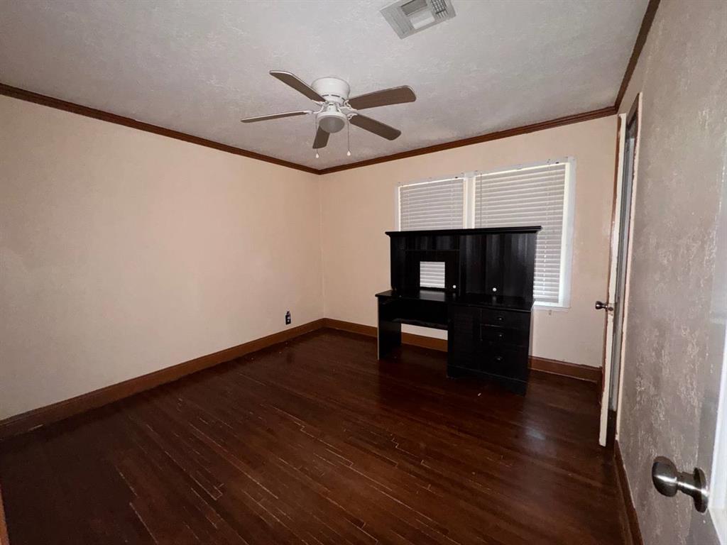 1112 N 12th Street Property Photo 19