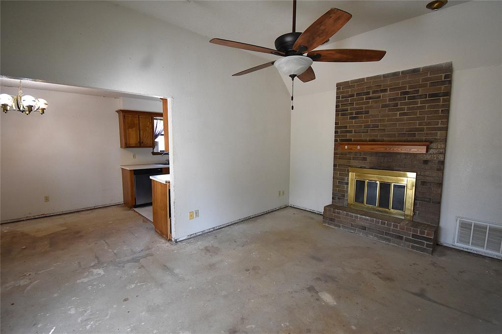 2007 Mary Avenue Property Photo 5