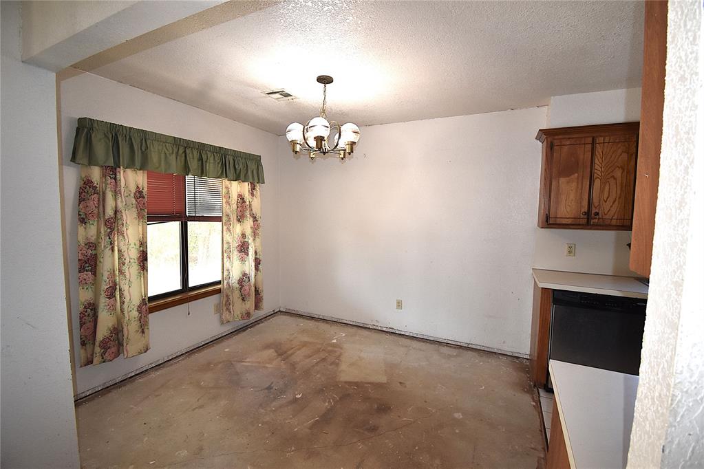 2007 Mary Avenue Property Photo 10