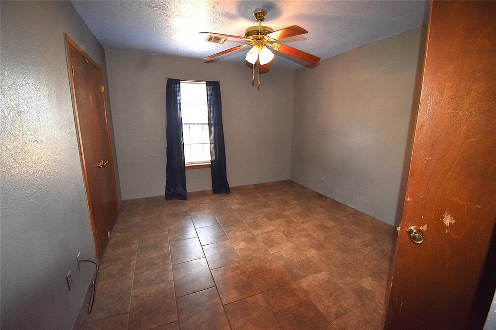 2007 Mary Avenue Property Photo 14
