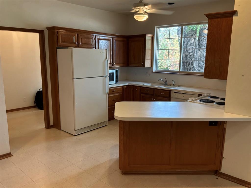 53 W Shore Drive Property Photo 4