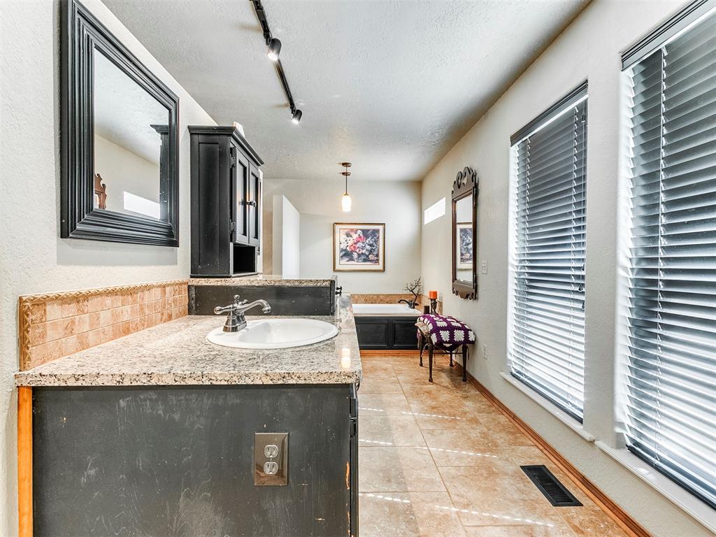 11108 Bluff Creek Drive Property Photo 26