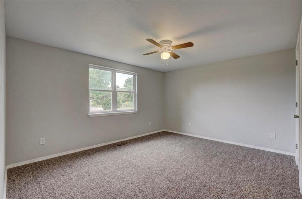 6700 N Coltrane Road Property Photo 10