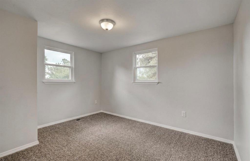6700 N Coltrane Road Property Photo 12