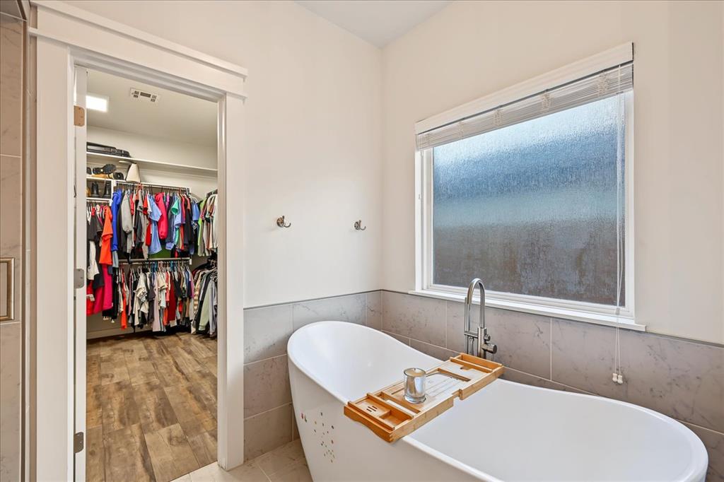 709 E Barajas Terrace Property Photo 23