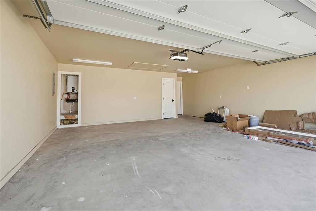 306 W 4th Street Property Photo 35