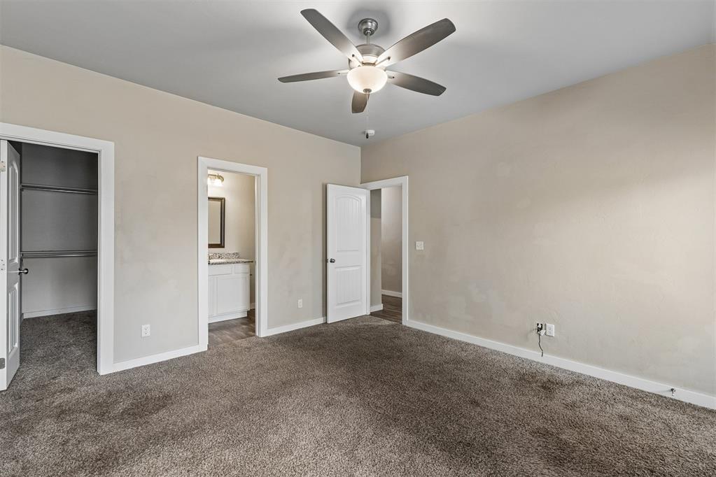 706 W London Street Property Photo 17