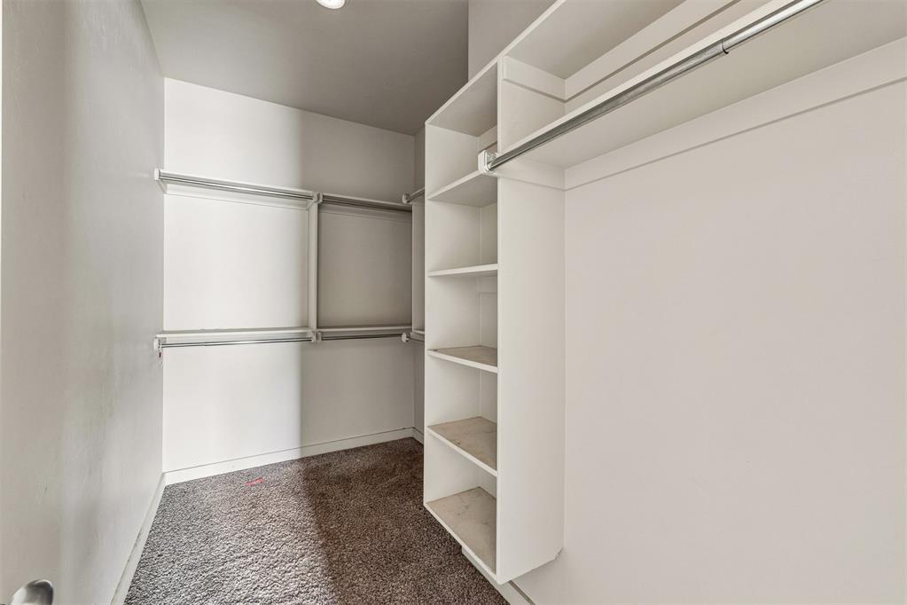706 W London Street Property Photo 19