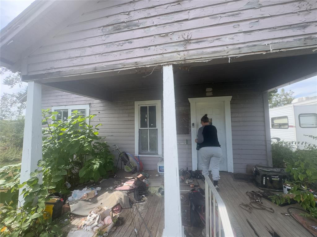 301 S 5th Street Property Photo 2