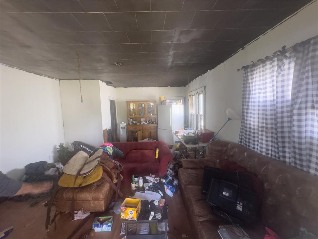 301 S 5th Street Property Photo 3
