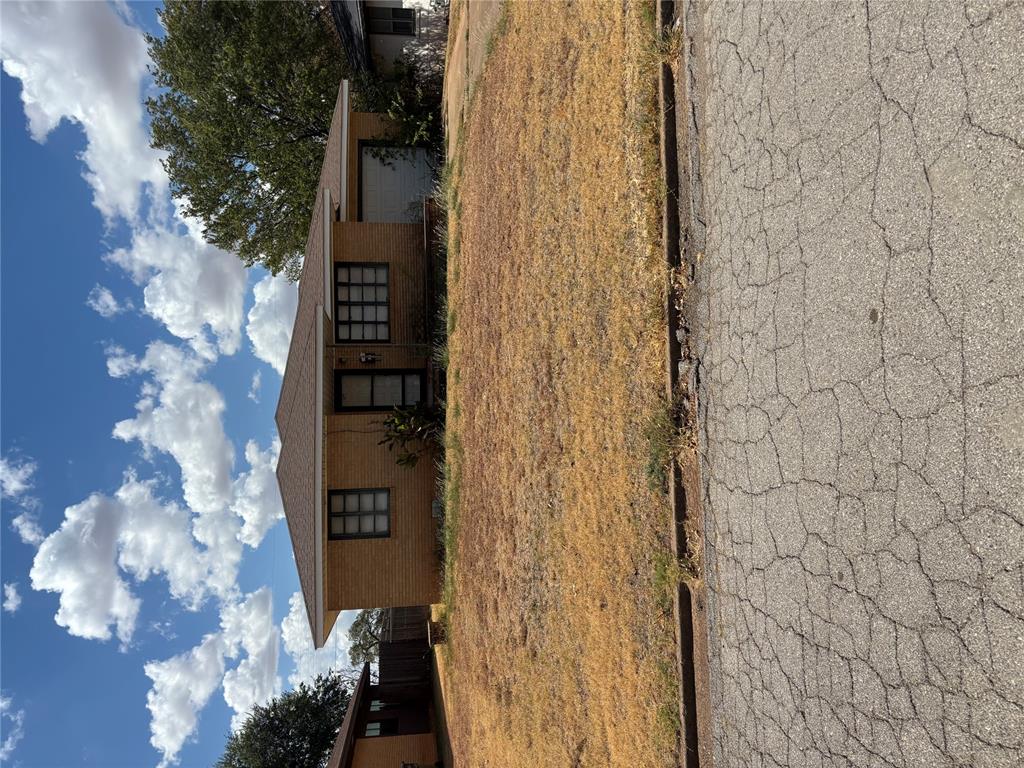 305 N 17th Street Property Photo 1