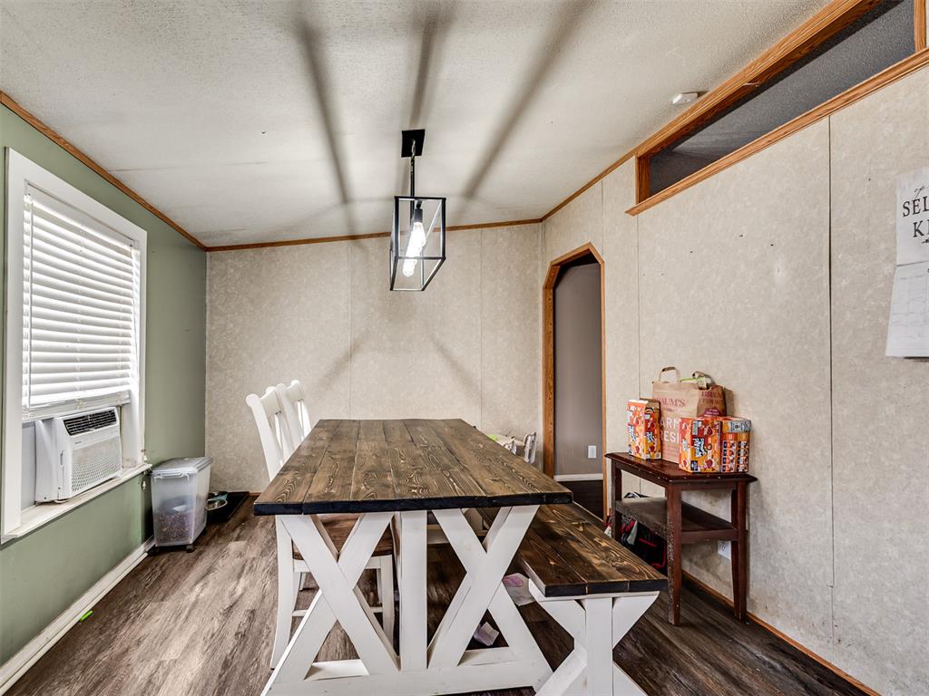 411 W Grand Street Property Photo 15