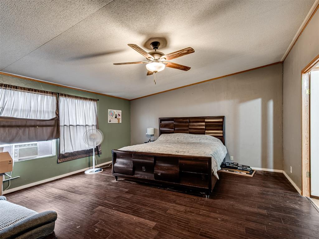 411 W Grand Street Property Photo 16