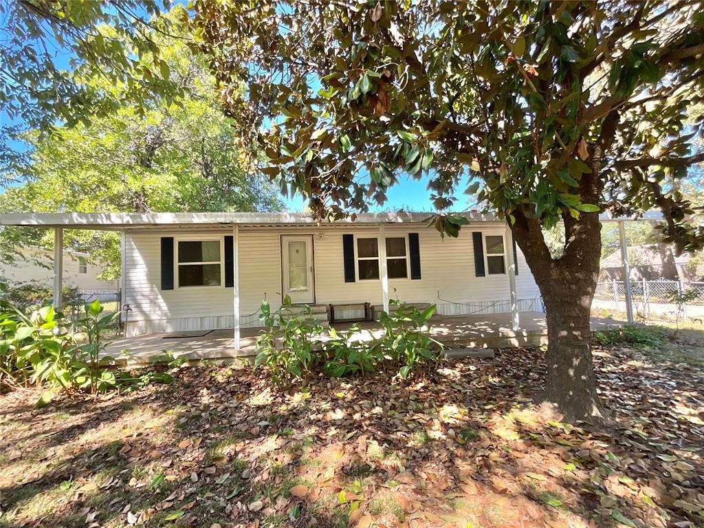 20165 W Oak Property Photo 21