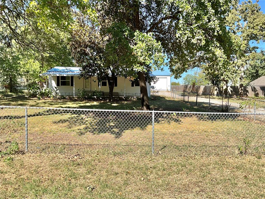 20165 W Oak Property Photo 22
