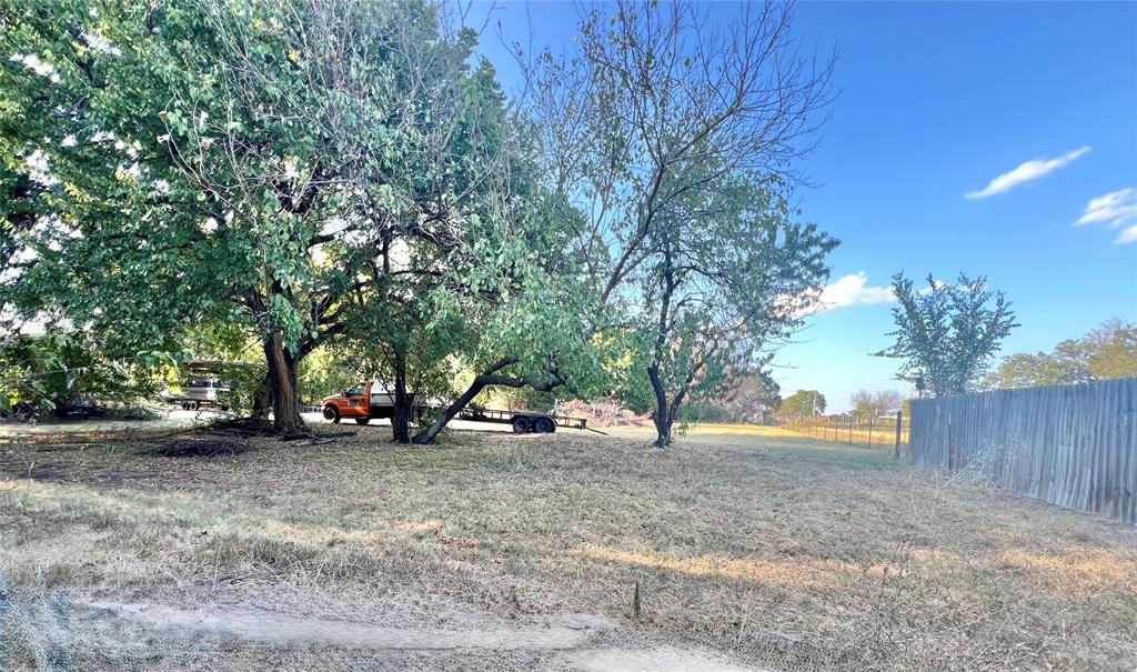20165 W Oak Property Photo 23