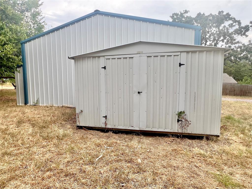 20165 W Oak Property Photo 24