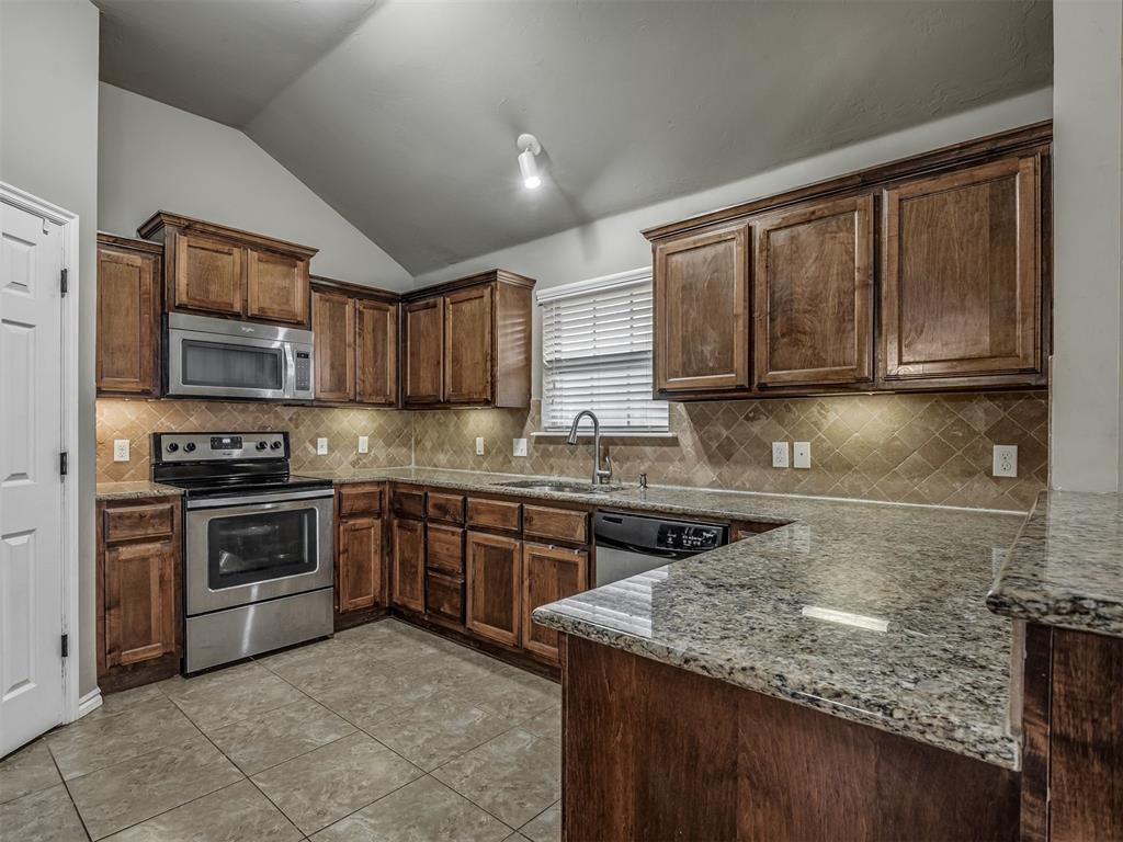 604 Sw 44th Street Property Photo 11