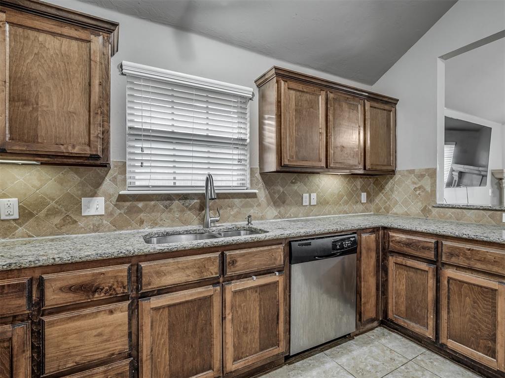 604 Sw 44th Street Property Photo 15
