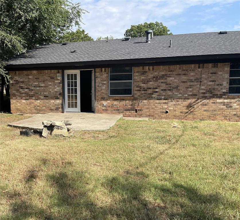 1811 Lewis Avenue Property Photo 2