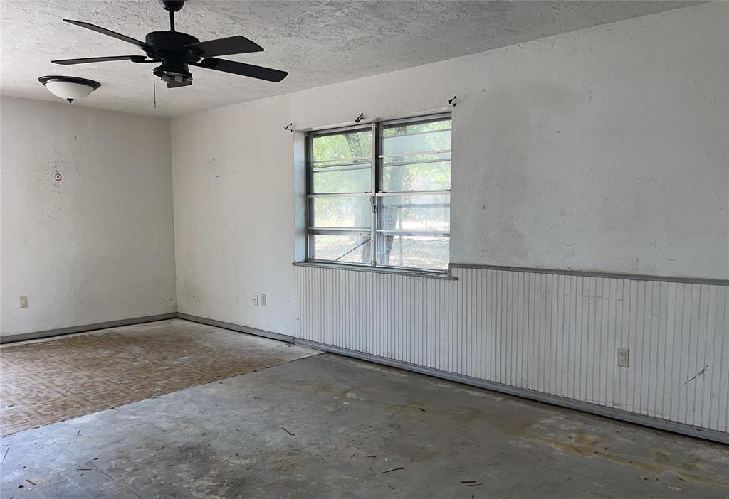 1811 Lewis Avenue Property Photo 6