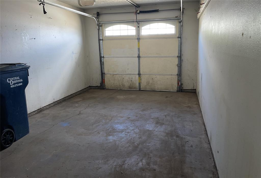 1811 Lewis Avenue Property Photo 8