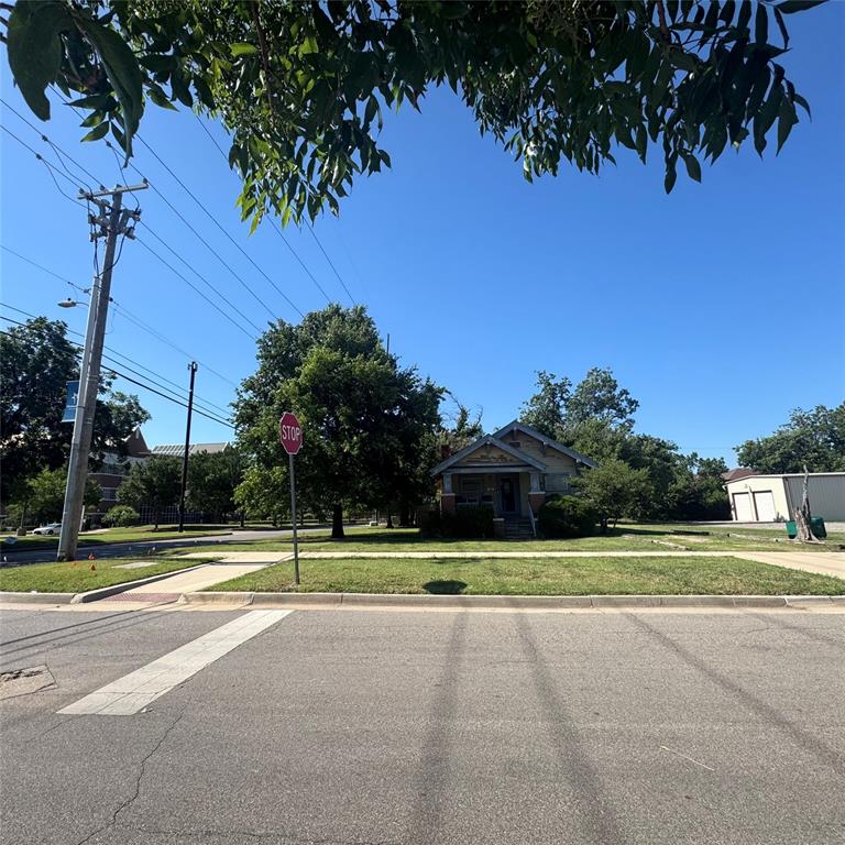 1447 NW 25th Street Property Photo 1