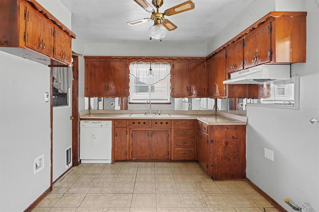 1616 Melody Drive Property Photo 5