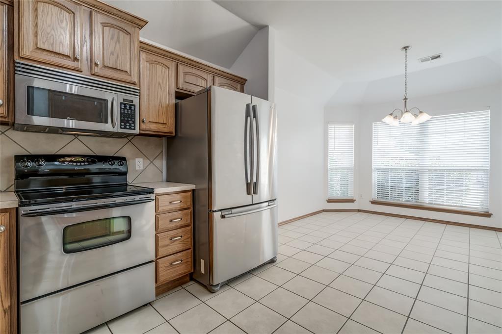 17633 Cobalt Avenue Property Photo 9
