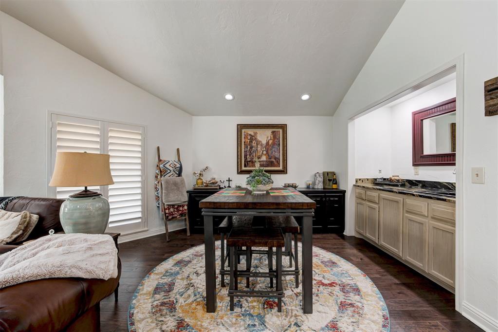 3101 Castlerock Road 23 Property Photo 5