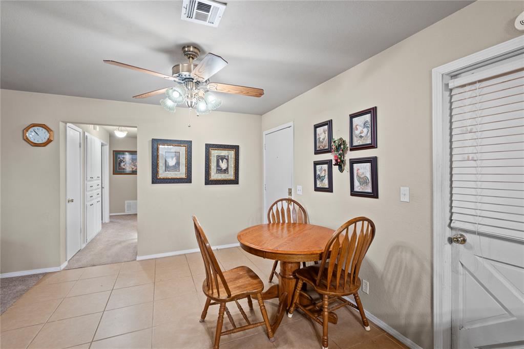 926 S Highland Drive Property Photo 7