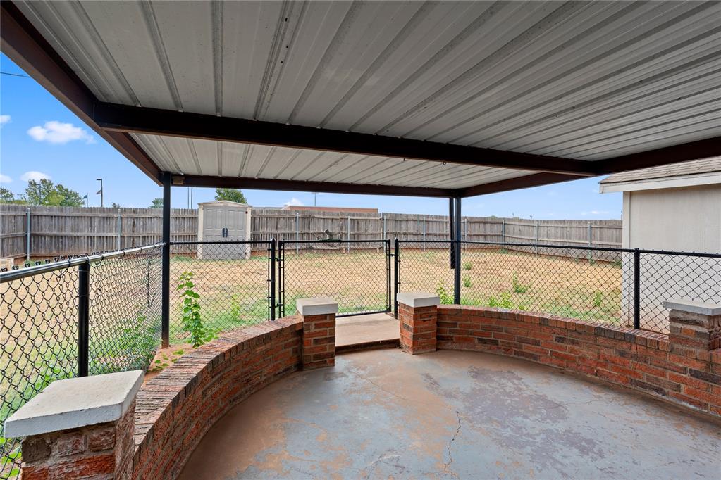 926 S Highland Drive Property Photo 25